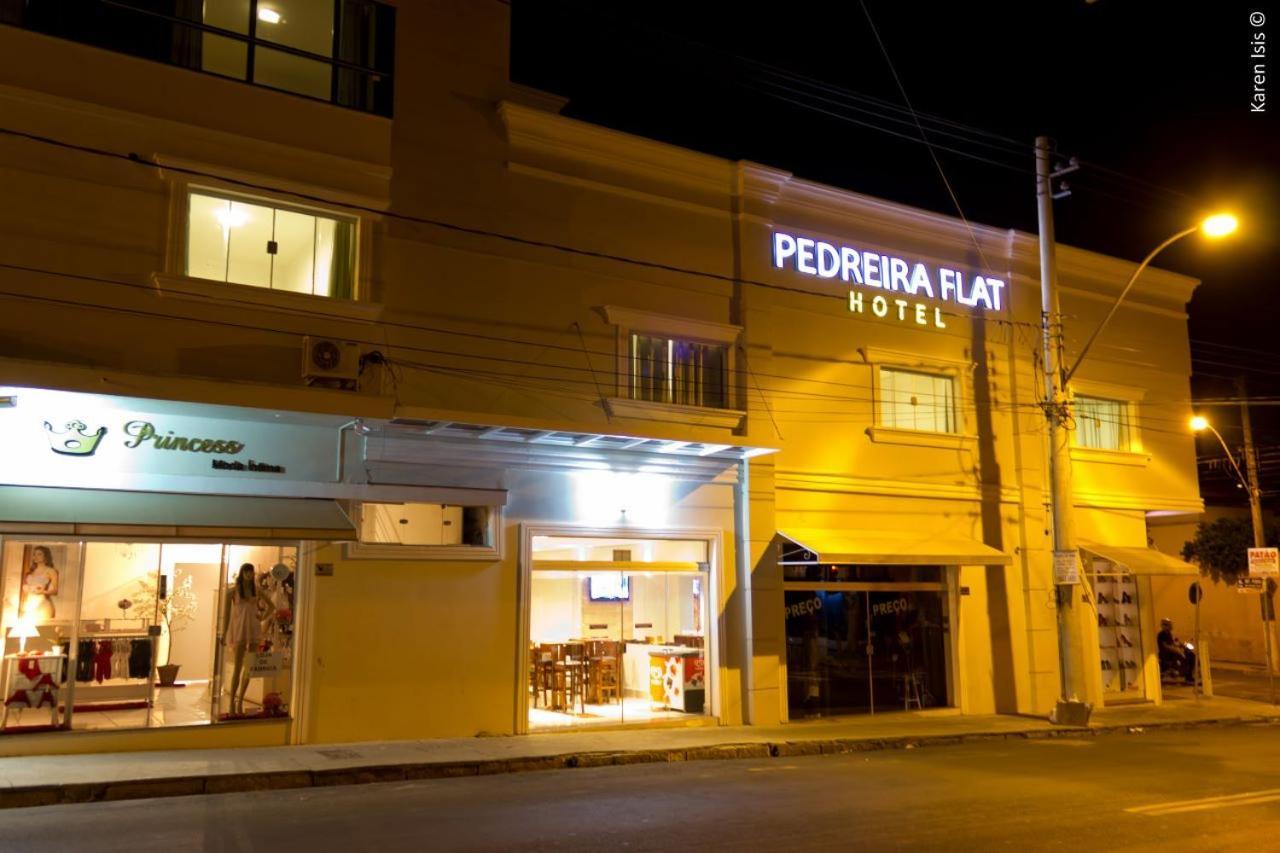 Pedreira Flat Hotel Esterno foto